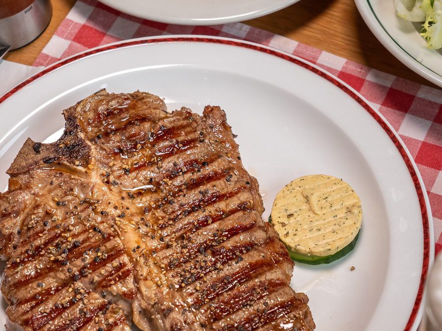 T-Bone Steak mit Kräuterbutter